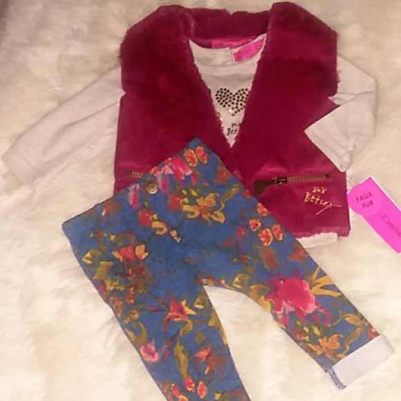 NWT Girls Betsey Johnson 3 Piece Outfit 6/9 Months - Picture 1 of 8